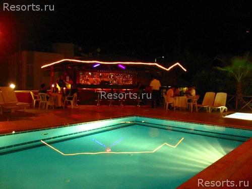 Hollywood Hotel 19